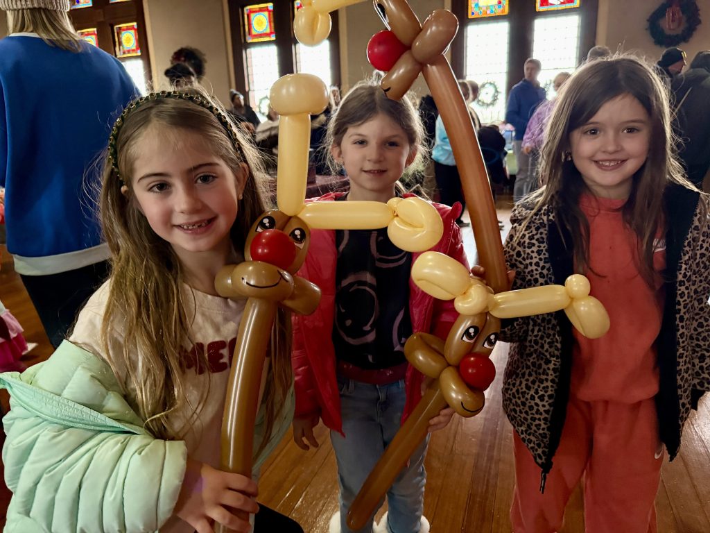 20251207_193424531_iOS_00